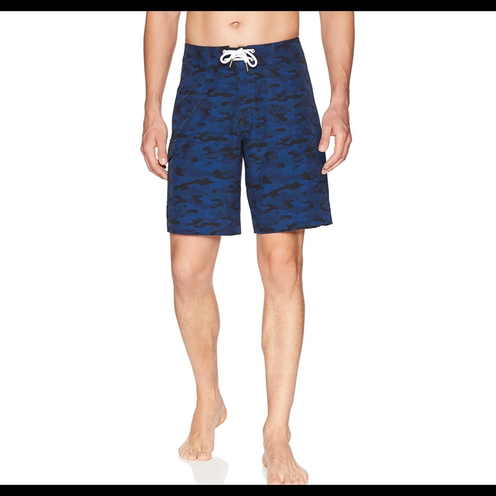 Navy blue camo swim trunks board shorts 33 NWT